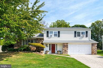 167 Fletcher Dr, Morrisville, PA 19067 - photo 2