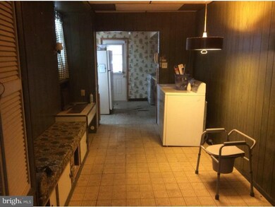 661 Gordon St, Reading, PA 19601 - photo 4