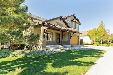 02 Exterior Left