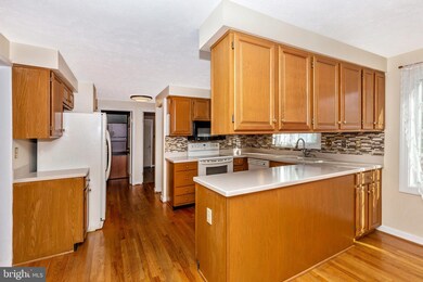 10713 Autumn Leaf Place, Germantown, MD 20876 - photo 7