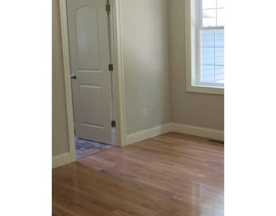 8 Michelle Ln, Holyoke, MA 01040 - photo 6