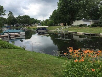 4352 E Defreese Rd, Syracuse, IN 46567 - photo 3