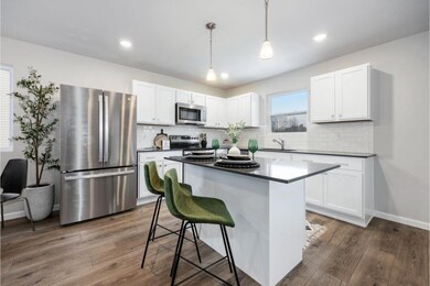 6-WPT027-i1910-Kitchen3