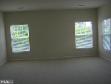 9396 Falling Water Dr, Bristow, VA 20136 - photo 2