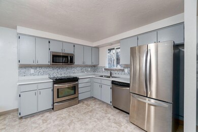 60940 Onyx St, Bend, OR 97702 - photo 7