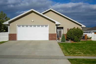 913 34th St, Cody, WY 82414 - photo 2