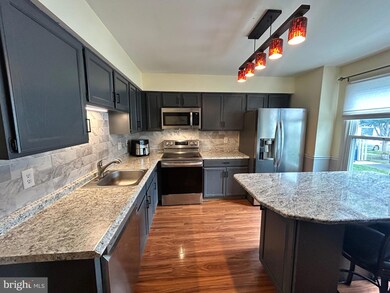 254 Inverness Cir, Chalfont, PA 18914 - photo 4