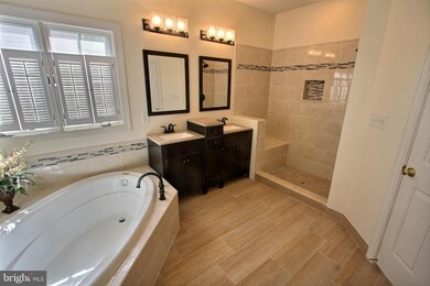 619 Pheasant St, Gaithersburg, MD 20878 - photo 4