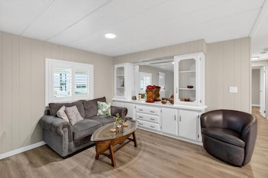 7515 Maple Leaf Ln unit 140, Sacramento, CA 95828 - photo 5