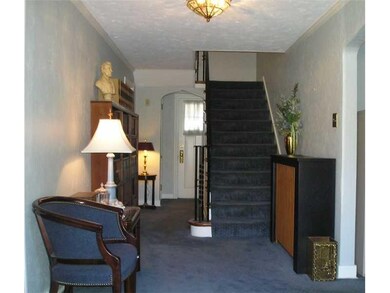 Entry/Foyer. SPACIOUS FOYER WITH LIVING ROOM TO LE
