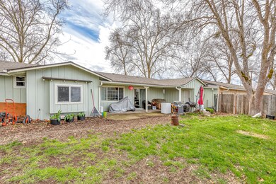 2225 Fowler Ln, Central Point, OR 97502 - photo 5