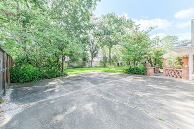 1118 Guinea Dr, Houston, TX 77055 - photo 7