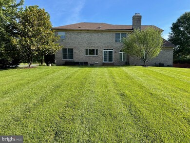 8189 Stone Ridge Dr, Frederick, MD 21702 - photo 2