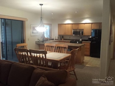 57383 Beaver Dr unit 35 D1, Bend, OR 97707 - photo 3