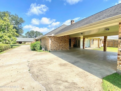DRIVEWAY & DBL CARPORT