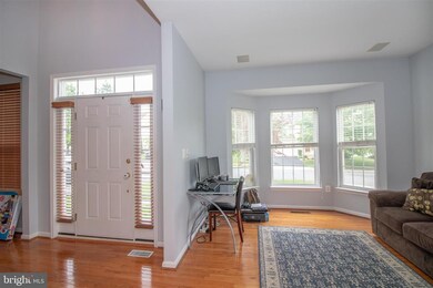 17573 Tedler Cir, Round Hill, VA 20141 - photo 4