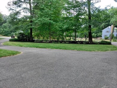 104 Thurlow St, Georgetown, MA 01833 - photo 3