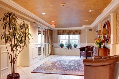 12 Russell Rd unit 205, Wellesley, MA 02482 - photo 3