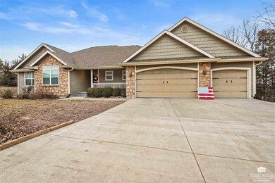 221 Starlight Ln, Manhattan, KS 66503 - photo 3