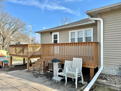 430 Columbus Ave, Albert Lea, MN 56007 - photo 2