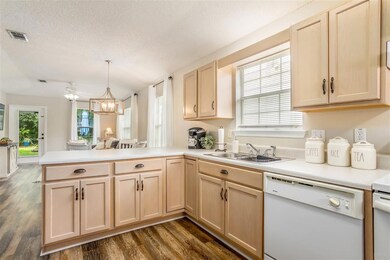 2376 Trailwood Dr, Cantonment, FL 32533 - photo 6