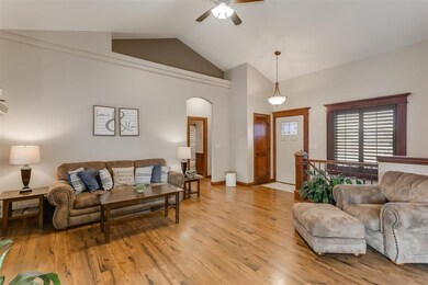 220 S Crocker Ct, Colwich, KS 67030 - photo 5