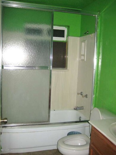 Mulberry bathroom