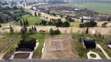 Beautiful overview picture of lot and surrounding 