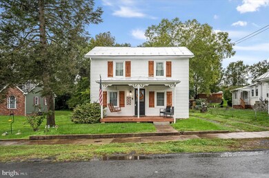 213 Shenandoah Ave, Edinburg, VA 22824 - photo 3