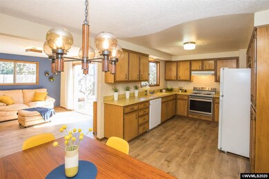 3725 Keeler Ave, Eugene, OR 97401 - photo 2