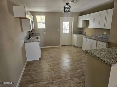 7820 Santa Cruz Ct, El Paso, TX 79915 - photo 3