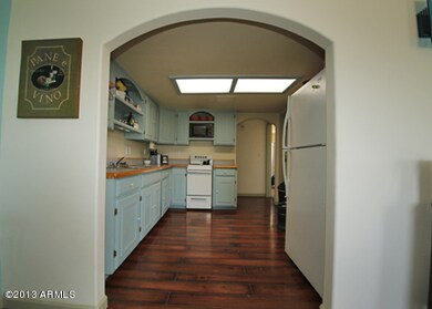 UpperKitchen