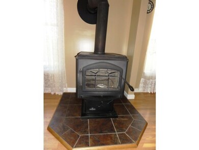 22 Canal St, Allenstown, NH 03275 - photo 6