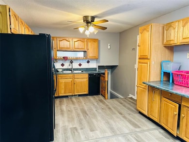 4405 64th St, Urbandale, IA 50322 - photo 6