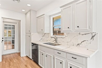 6118 Locke Ln, Corpus Christi, TX 78415 - photo 6