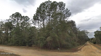 935 Gloria Ave, Interlachen, FL 32148 - photo 2