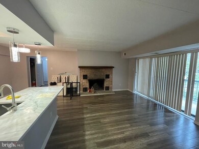 922 Washington Place unit 22, Chesterbrook, PA 19087 - photo 3