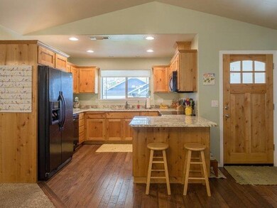 387 SW Wagner Meadows Dr, Grants Pass, OR 97526 - photo 7