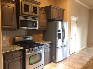 2404 SE 10th Place, Moore, OK 73160 - photo 3