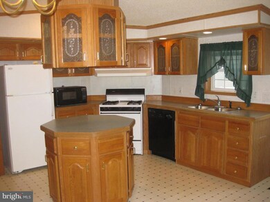 50 Birch Ln, Columbia, PA 17512 - photo 2