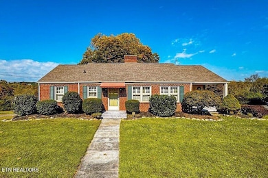 1267 Lakeview Dr, Dandridge, TN 37725 - photo 4