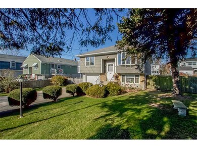 136 Newport Ave, Middletown, RI 02842 - photo 3