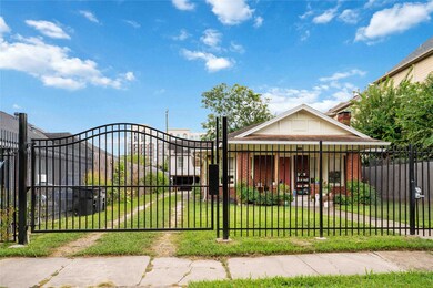 1749 W Main St unit A, Houston, TX 77098 - photo 5