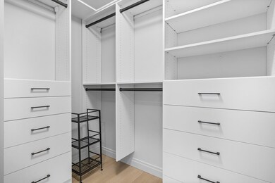 EchelonSeaport Towers 1 & 2 unit 905, Boston, MA 02210 - photo 7