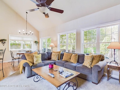 2827 Oak View Ln, Tobyhanna, PA 18466 - photo 2