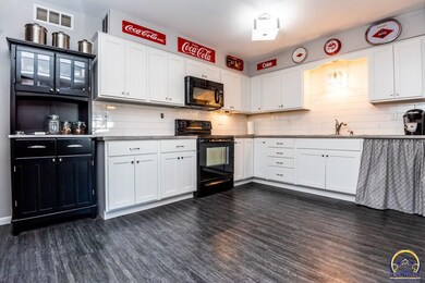 3036 SW Randolph Ave, Topeka, KS 66611 - photo 2