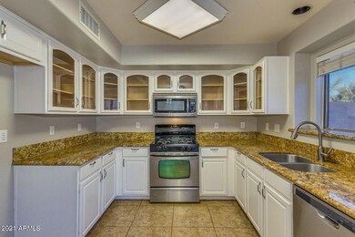 1791 E Del Rio Kitchen2