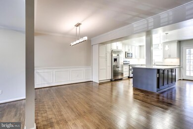 10771 Brewer House Rd, Rockville, MD 20852 - photo 6