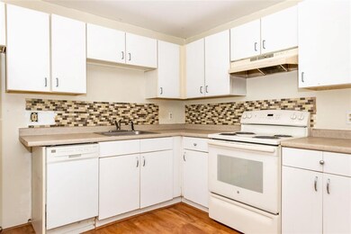 172 Lita Ln, Newmarket, NH 03857 - photo 3