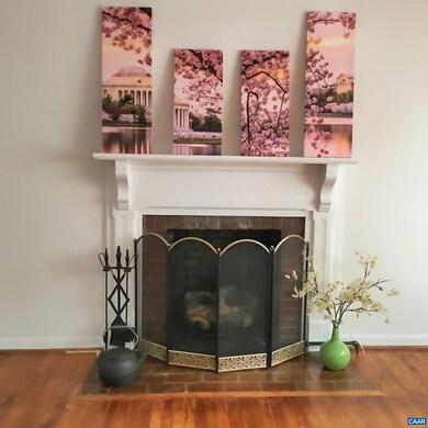 Gas fireplace